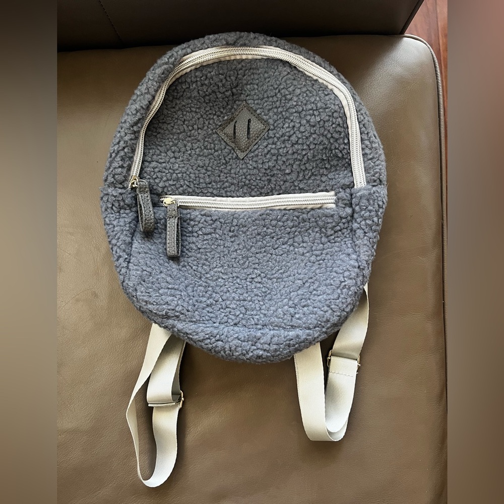 Cozy Gray Sherpa🩶🐑 Backpack